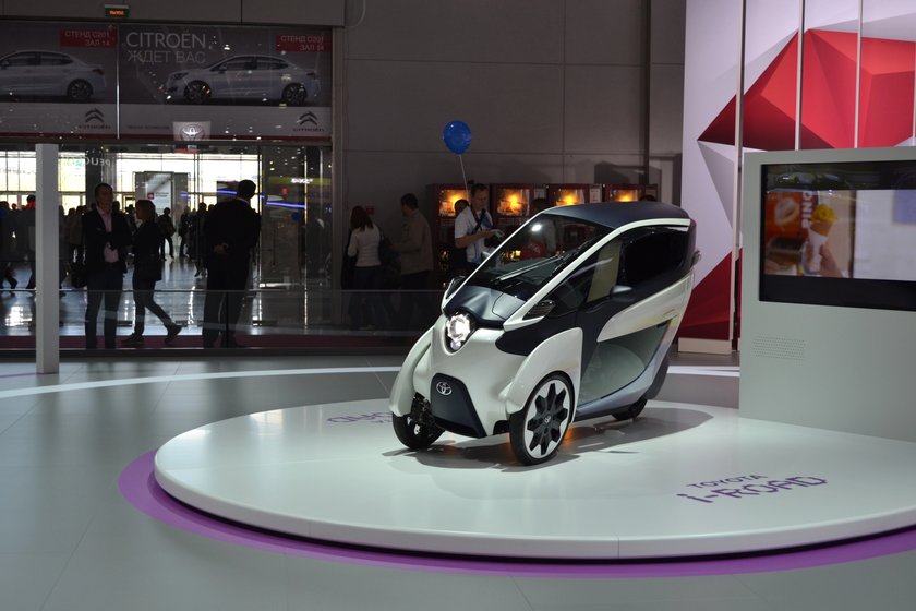 Ausstellung eines Toyota i-Road Ausstellung eines Toyota i-Road