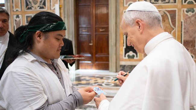 Papst Leo trifft Pokémon-Fan Papst Leo trifft Pokémon-Fan