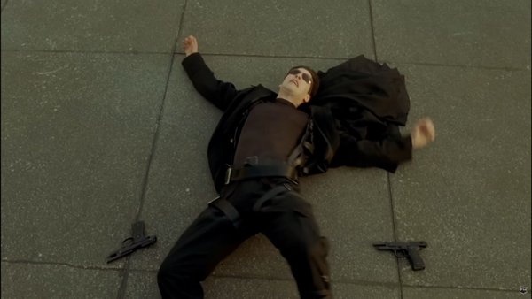 Pistolen am Boden. Pistolen am Boden.