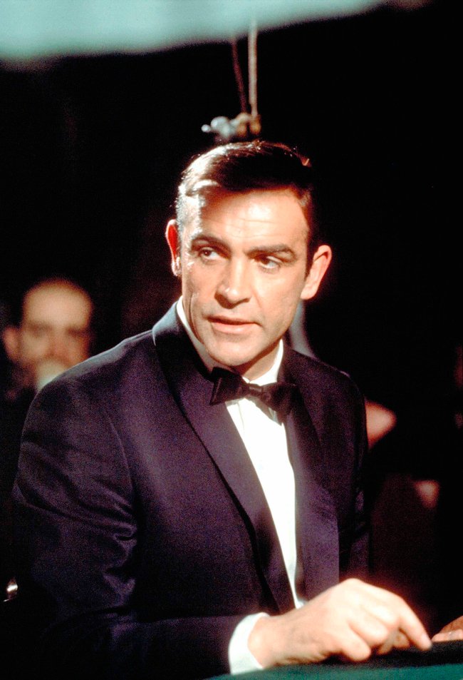 Sean Connery in seiner Rolle als James Bond im Film „Feuerball“. Sean Connery in seiner Rolle als James Bond im Film „Feuerball“.