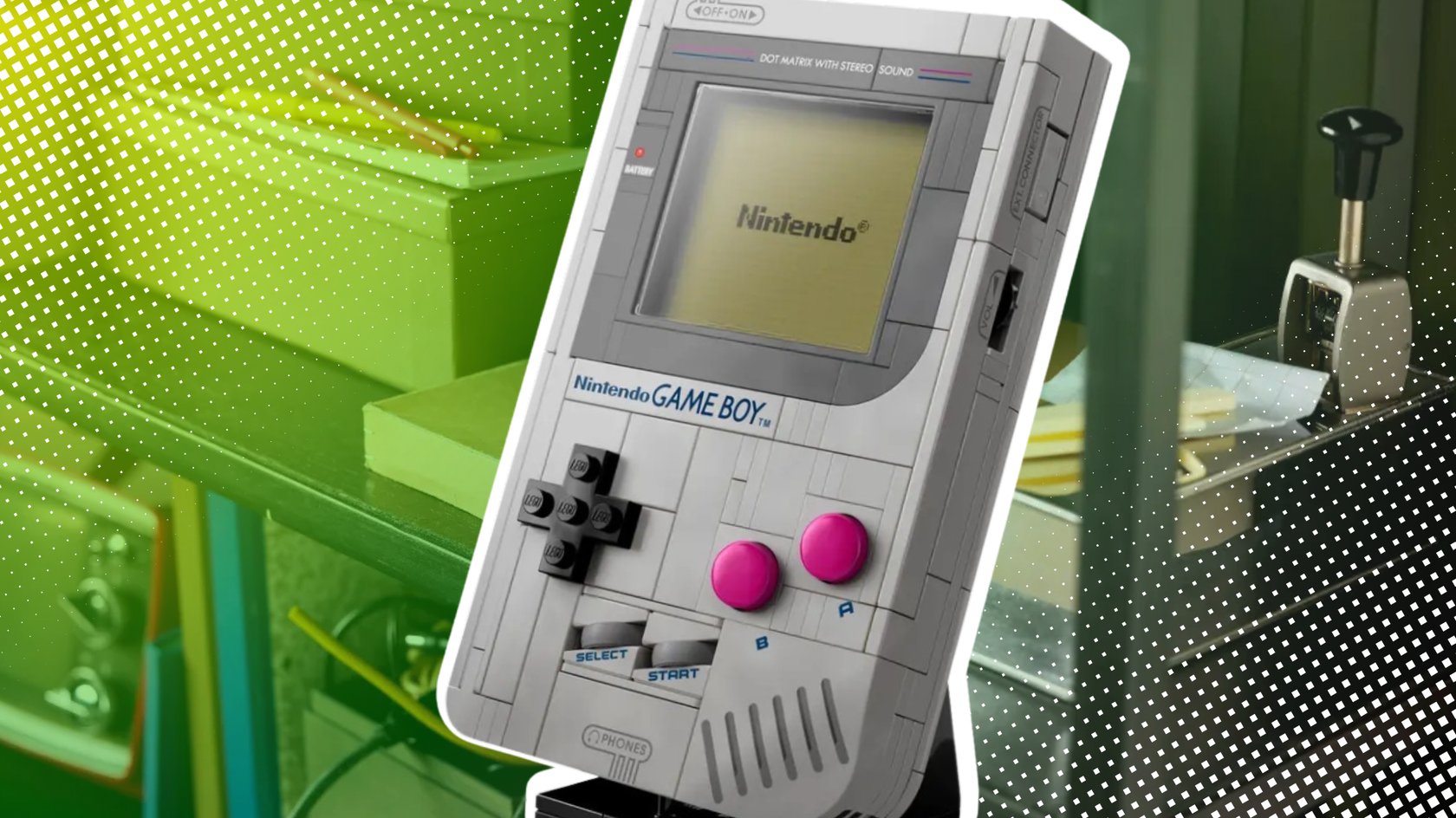 Lego Game Boy vor einem grünen Hintergrund. Lego Game Boy vor einem grünen Hintergrund.