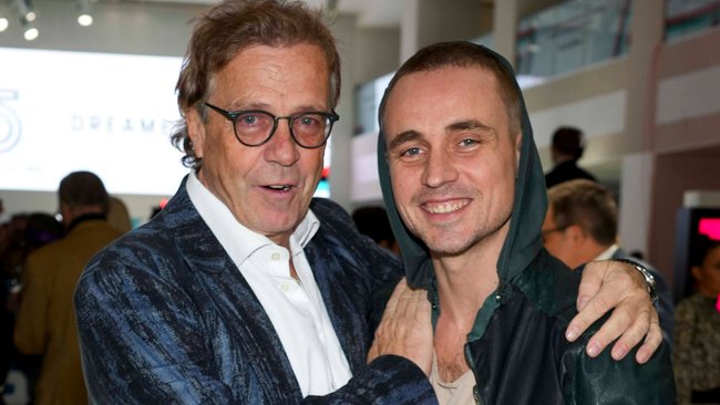 Mario von Jascheroff mit seinem Sohn Constantin. Mario von Jascheroff mit seinem Sohn Constantin.