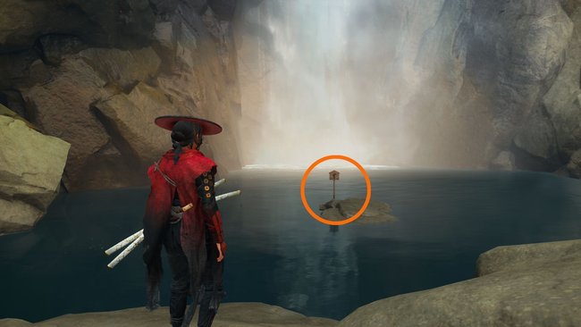 Das Schild steht vor dem Wasserfall. Das Schild steht vor dem Wasserfall.