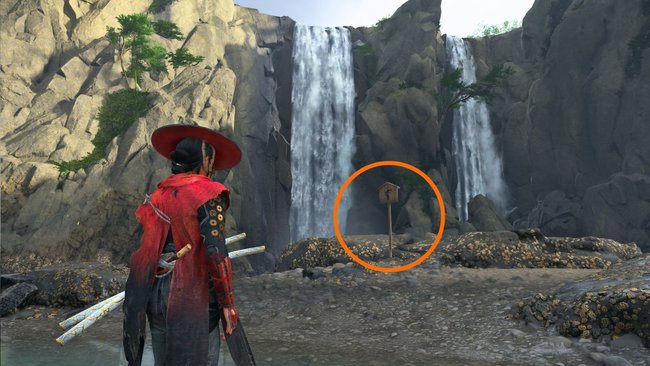 Das Schild steht vor den Wasserfällen. Das Schild steht vor den Wasserfällen.