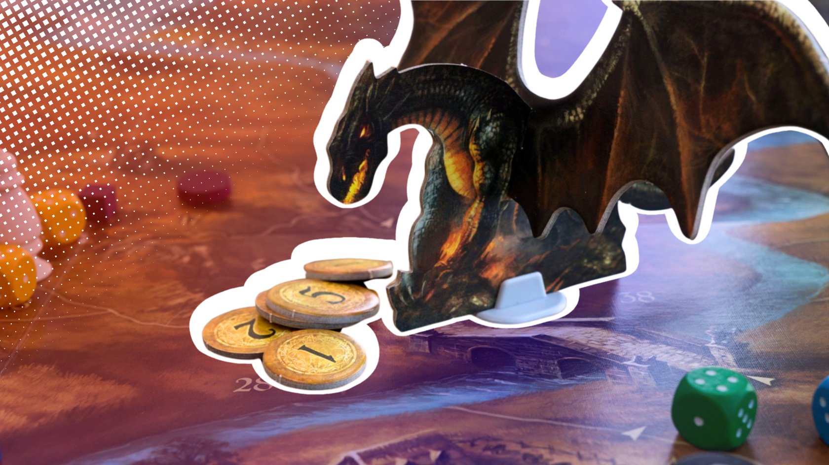 Fantasy-Brettspiel mit Drachenfigur, Münzen und Würfeln. Fantasy-Brettspiel mit Drachenfigur, Münzen und Würfeln.