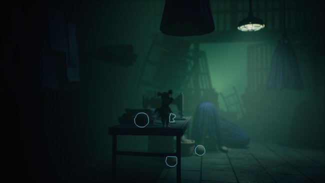 Little Nightmares 3 Puppen in der Süßigkeiten-Fabrik Little Nightmares 3 Puppen in der Süßigkeiten-Fabrik