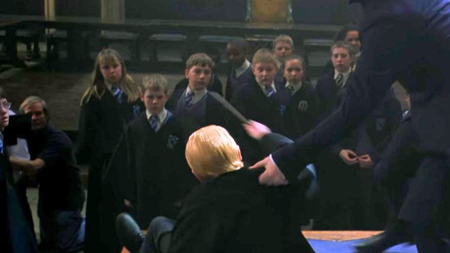 Ganz links im Bild: ein Kameramann. Ganz links im Bild: ein Kameramann.