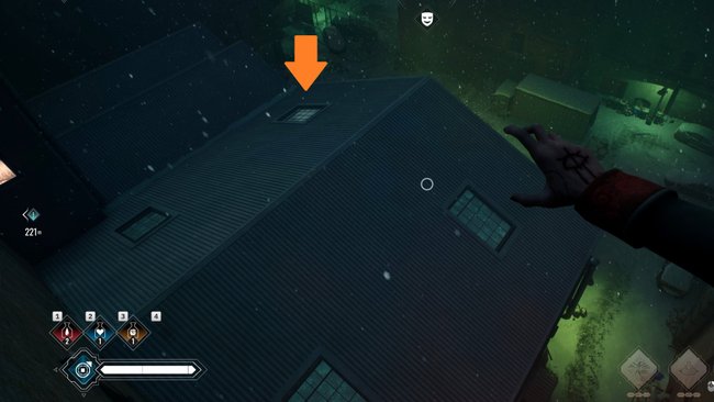 Klettert auf das Dach und steigt durch das markierte Fenster, um die Werkstatt zu betreten. Klettert auf das Dach und steigt durch das markierte Fenster, um die Werkstatt zu betreten.