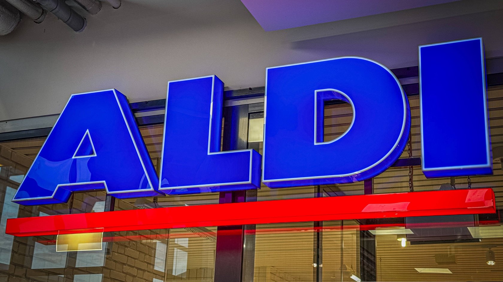 Die LED-Lichtsäule Star sorgt für besondere Atmosphäre in eurem Wohnzimmer. Die LED-Lichtsäule Star sorgt für besondere Atmosphäre in eurem Wohnzimmer.