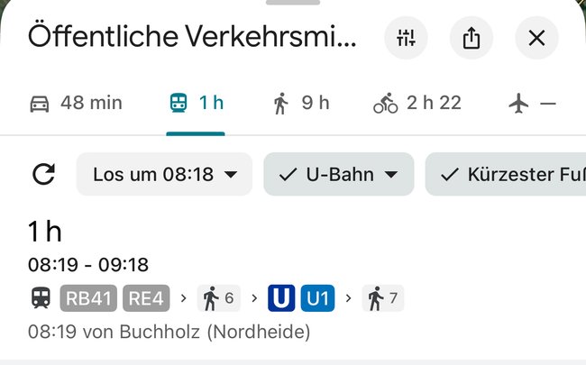 Google Maps bietet Routen für verschiedene Reisemöglichkeiten. Google Maps bietet Routen für verschiedene Reisemöglichkeiten.