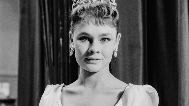 Schauspielerin Judi Dench im Jahr 1957. Schauspielerin Judi Dench im Jahr 1957.