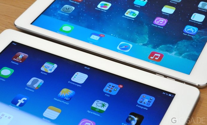 Sofort erkennbar: Die Längsseite ist deutlich schmaler als bei iPad 2 bis 4 (vorne). Sofort erkennbar: Die Längsseite ist deutlich schmaler als bei iPad 2 bis 4 (vorne).