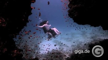 Rollstuhl Unterwasser! Erschreckend schön!