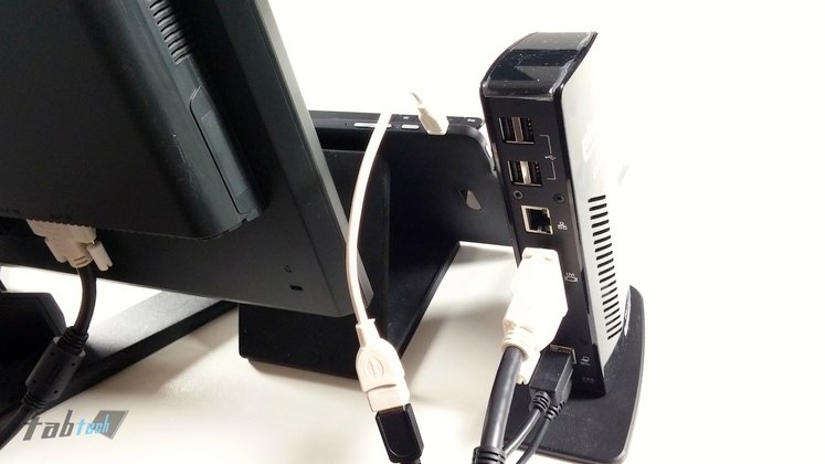Dell-Venue-8-Pro-an-Plugable-Dock-angeschlossen Dell-Venue-8-Pro-an-Plugable-Dock-angeschlossen