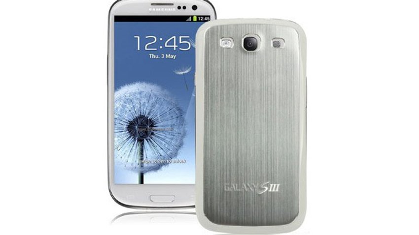 Samsung Galaxy S3 mit Aluminium-Akkudeckel