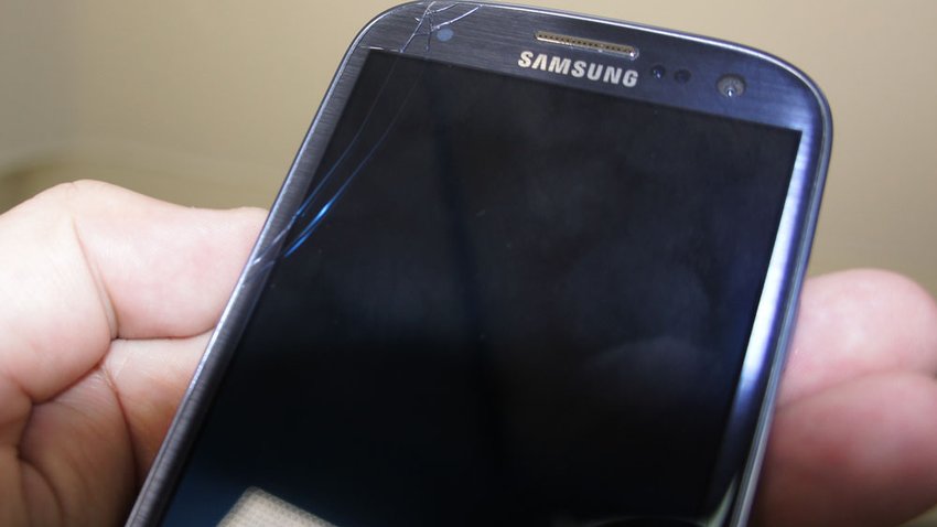 Samsung Galaxy S3 mit Displaybruch