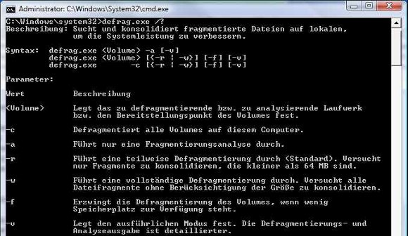 In der Eingabeaufforderung könnt Ihr Euch deutlich mehr Details und Parameter zur Defragmentierung von Vista anzeigen lassen vista defragmentieren-eingabeaufforderung