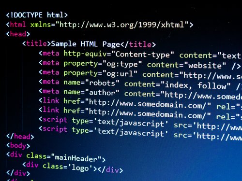 HTML