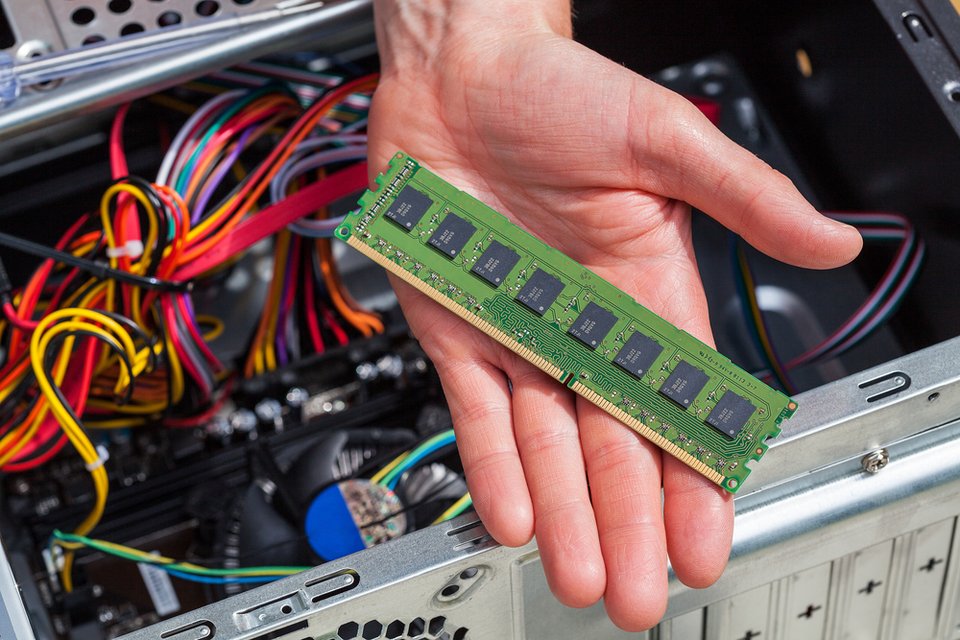 Fehlerhafter Arbeitsspeicher führt zu Bluescreens und Abstürzen in Windows 10. Bildquelle: Shutterstock - Photographee.eu
