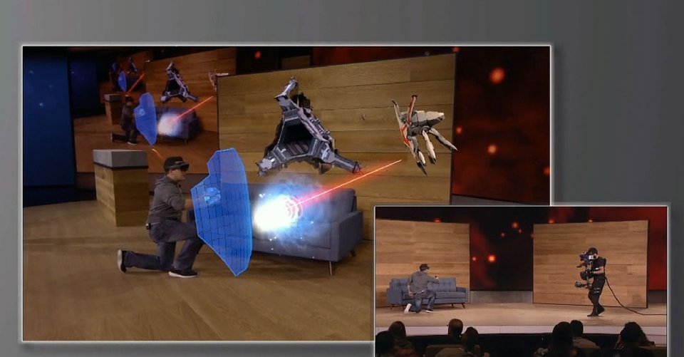 Microsoft HoloLens-Video: Der Spieler weicht aus, schützt sich per Schild und greift mit der Hologramm-Pistole an.