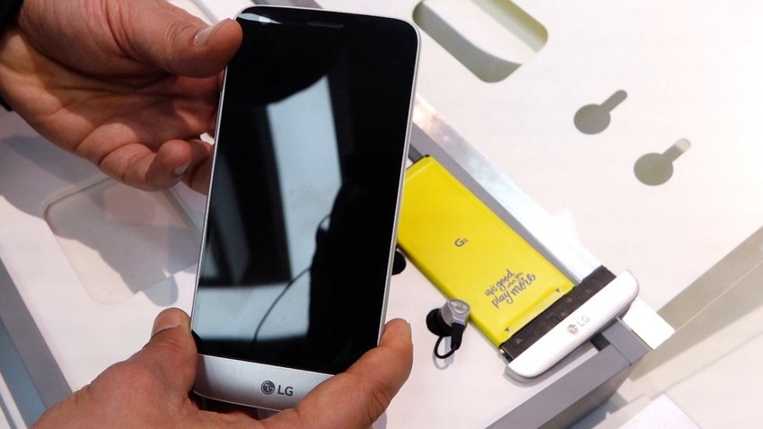 lg-g5-magic-slot-cam-plus-hifi-plus