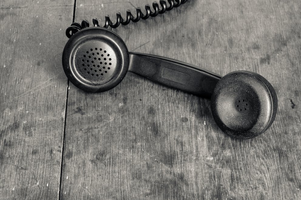 Vorsicht: Rufnummern könnten zu einem anderen Mobilfunkanbieter umgezogen worden sein | Bildquelle: shutterstock