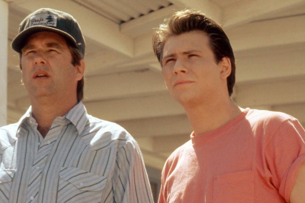 Beau Bridges (der Bruder, der Jeff Bridges sicher manchmal peinlich ist) und Christian Slater (die Jack Nicholson-Imitation, die uns heute peinlich ist)
