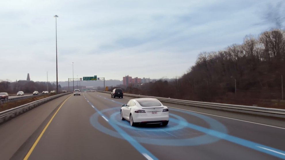 Video-Bild: Tesla Autopilot (4)