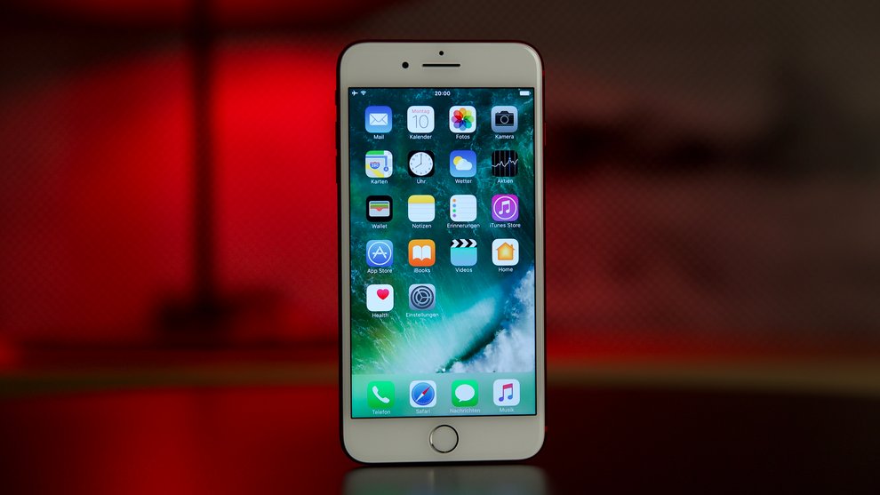 iPhone 7 Plus Product Red (Bild: Ben Miller)