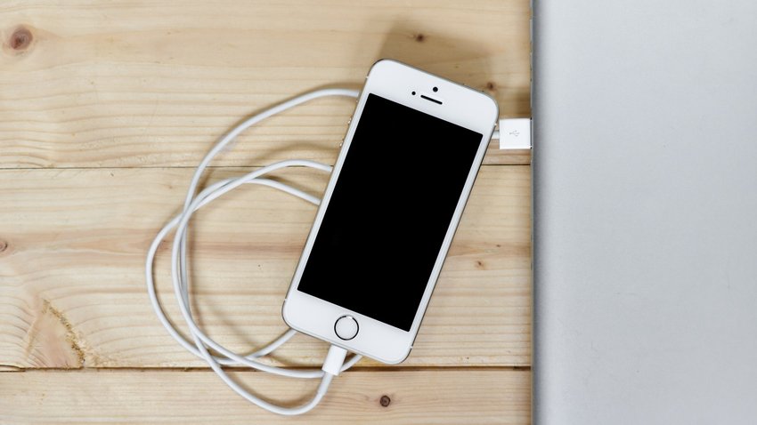 iPhone,Aufladen,Netzteil,Stecker,Kabel,Akku