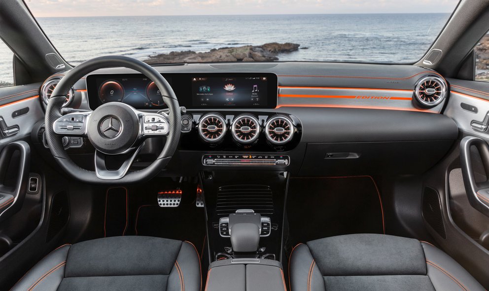 Das neue Mercedes-Benz CLA Coupé: So schön kann automobile Intelligenz seinThe new Mercedes-Benz CLA Coupé: Automotive intelligence can be this beautiful