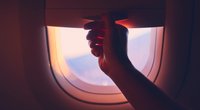 Fensterblenden im Flugzeug beim Start öffnen: Das ist der wahre Grund