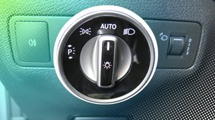 Nebelschlussleuchte richtig nutzen: So vermeidet ihr Bußgelder und blendet niemanden