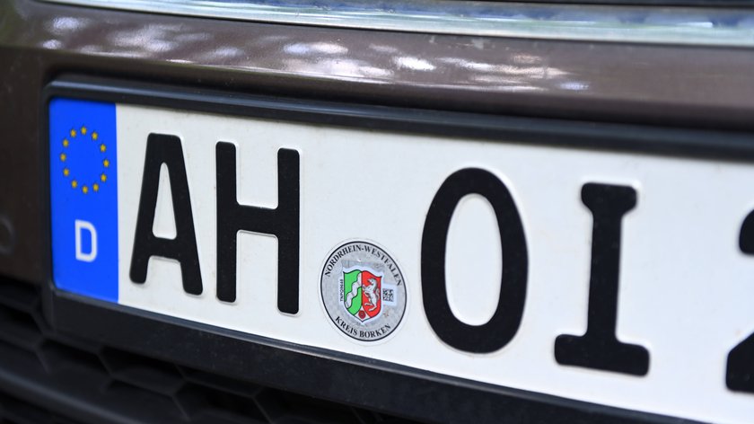 Nicht jeder Sportwagen bekommt automatisch ein kurzes Nummernschild. 