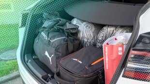 Mehr Stauraum als gedacht: Habt ihr dieses Schubfach im Auto?