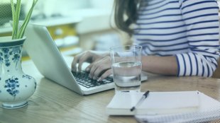 Kreative Folien gestalten: So dreht und spiegelt man Bilder in PowerPoint