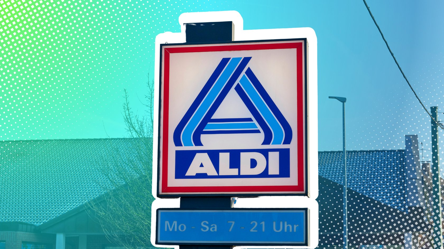 Das Aldi Nord Logo bei sonnigem Wetter im Winter beleuchtet mit Angaben zu den Öffnungszeiten.. Veröffentlichungen nur für redaktionelle Zwecke. Foto: FotoPrensa Essen 
