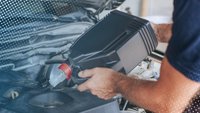 5W30 oder 5W40: Was bedeuten die Motorölangaben und welches ist das richtige?