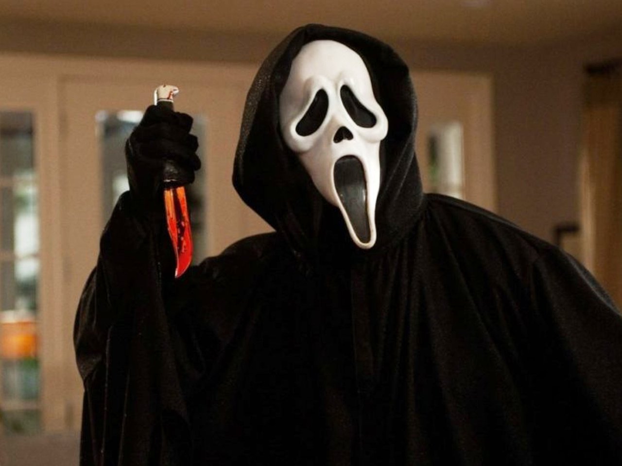 „Scream“-Reihenfolge: So folgen die Filme und Staffeln aufeinander