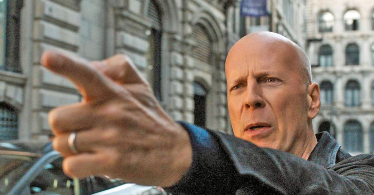 Bruce Willis travels back in time in this sci-fi action drama