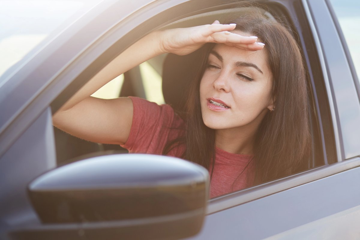 Unbekanntes Verkehrsschild? Das bedeutet der orange Pfeil auf der Autobahn