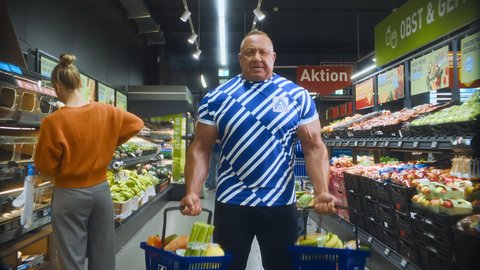 Aldi trifft voll ins Schwarze: „Das ist die beste Werbung, die ich je  gesehen habe“