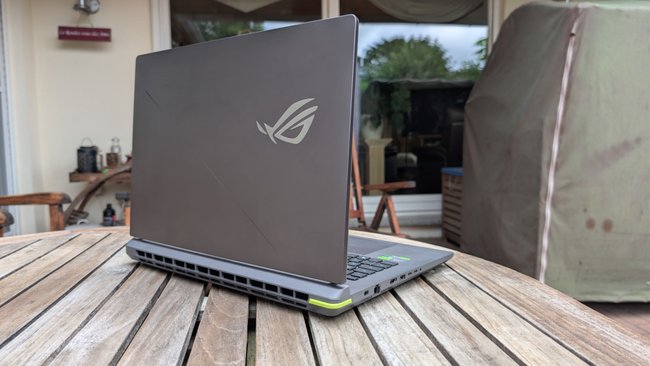 Asus ROG G18 Backshot