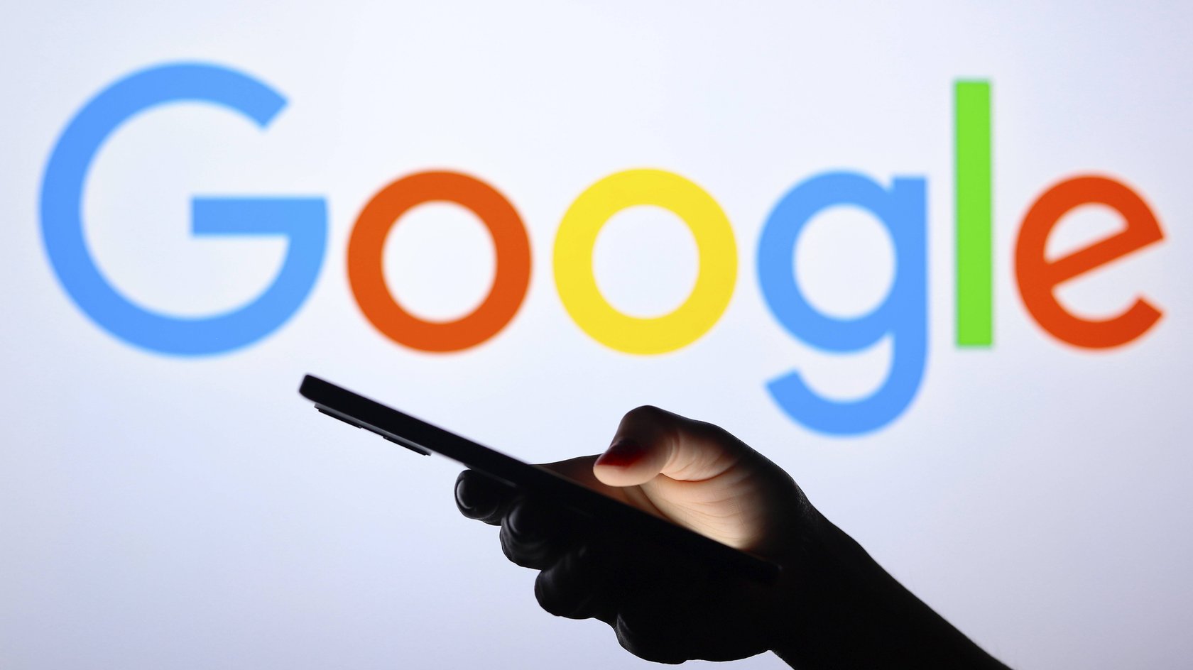Bekommt ihr Nacktfotos zugeschickt, will Google, dass diese künftig verpixelt angezeigt werden.