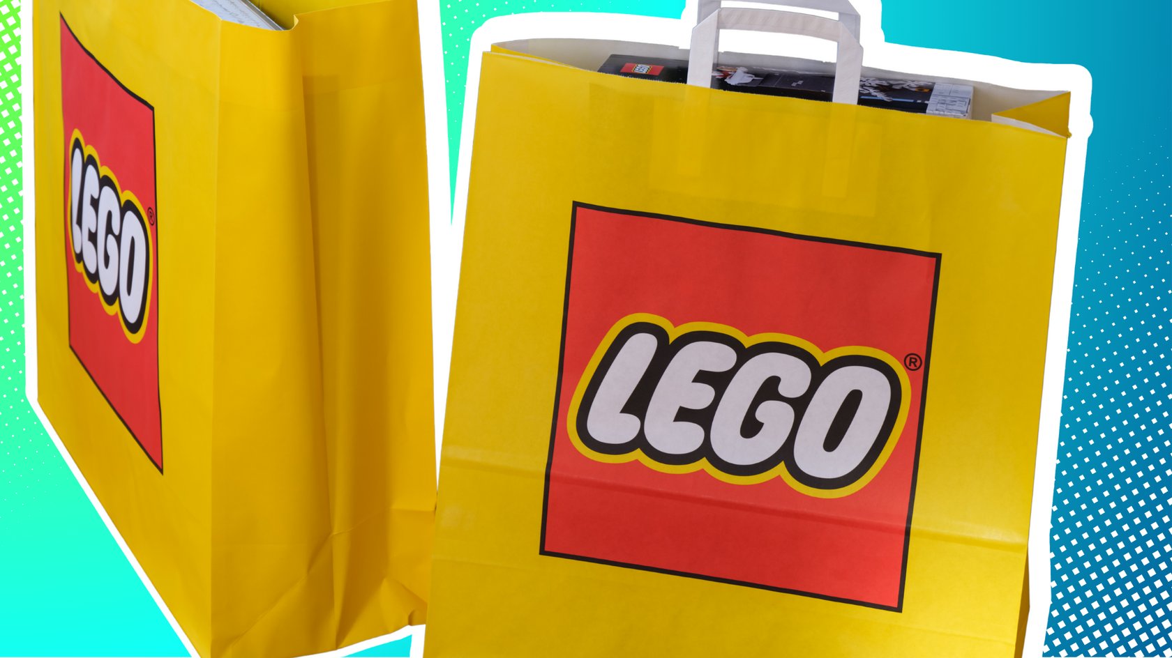 Papiertüten von Lego vor grün-blauem Hintergrund