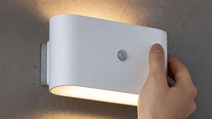 Nur 24,99 Euro bei Aldi: LED-Wandleuchte mit integriertem Bewegungsmelder im Räumungsverkauf