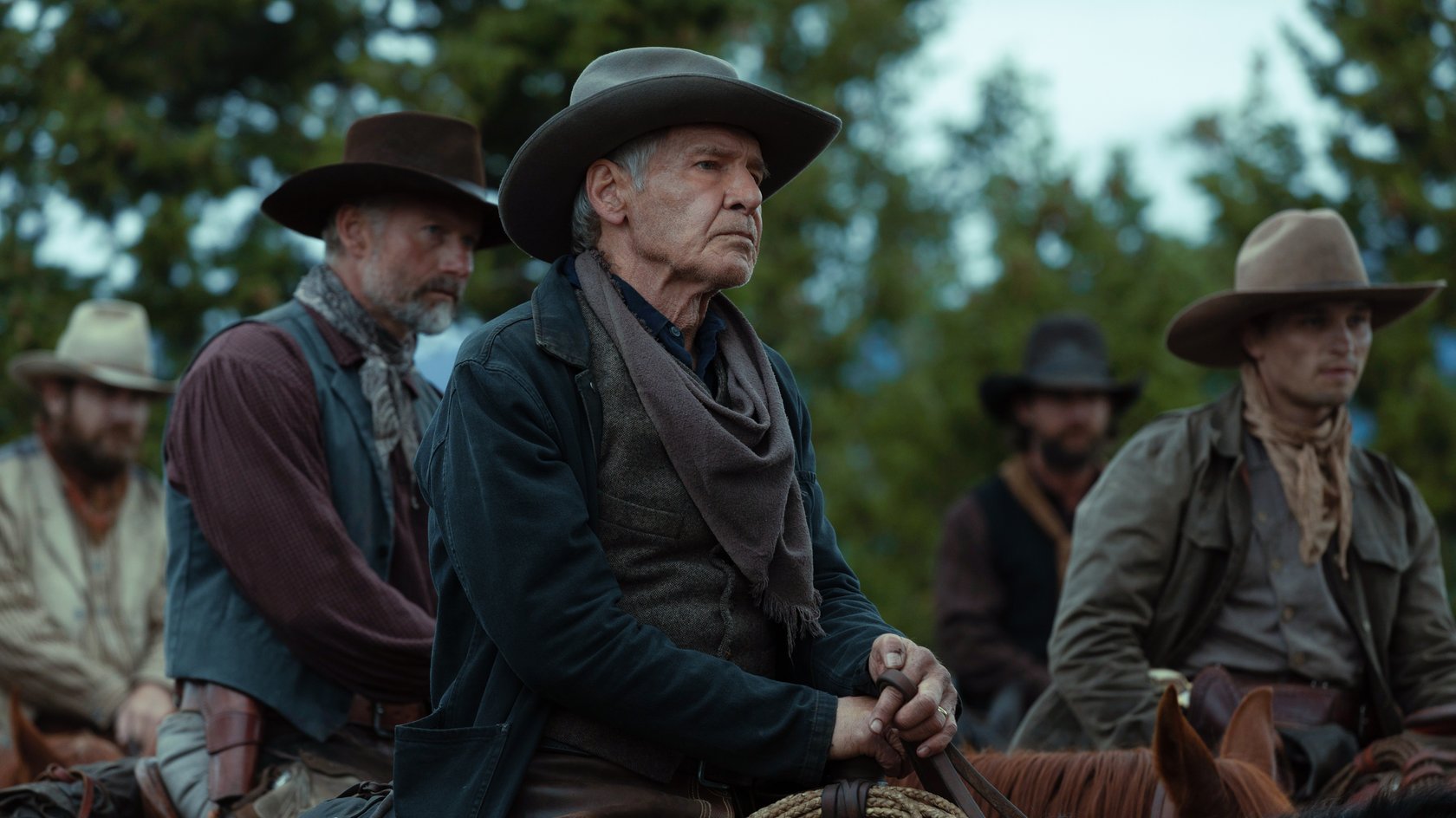 Harrison Ford als Jacob Dutton.