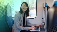 Unterwegs mit der Deutschen Bahn: Wozu sind die ausziehbaren Bügel an Klapptischen?