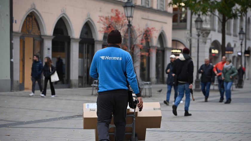 Wir erklären euch, wie eure Weihnachtspakete püntklich beim Empfänger ankommen.