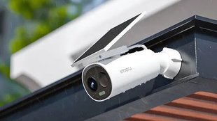 Technik-Knaller: Aldi haut Überwachungskamera mit Solarpanel für unter 40 Euro raus